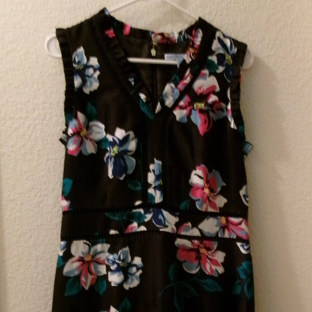 NWTS, DRAPER JAMES, SIZE 8, V NECK, SLEEVELESS, DROP WAIST, FULL SKIRTMIDI DRESS